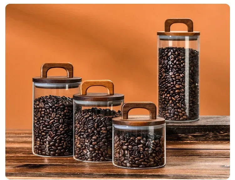 برطمان زجاجي بغطاء خشبي محكم