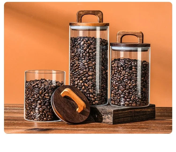 برطمان زجاجي بغطاء خشبي محكم