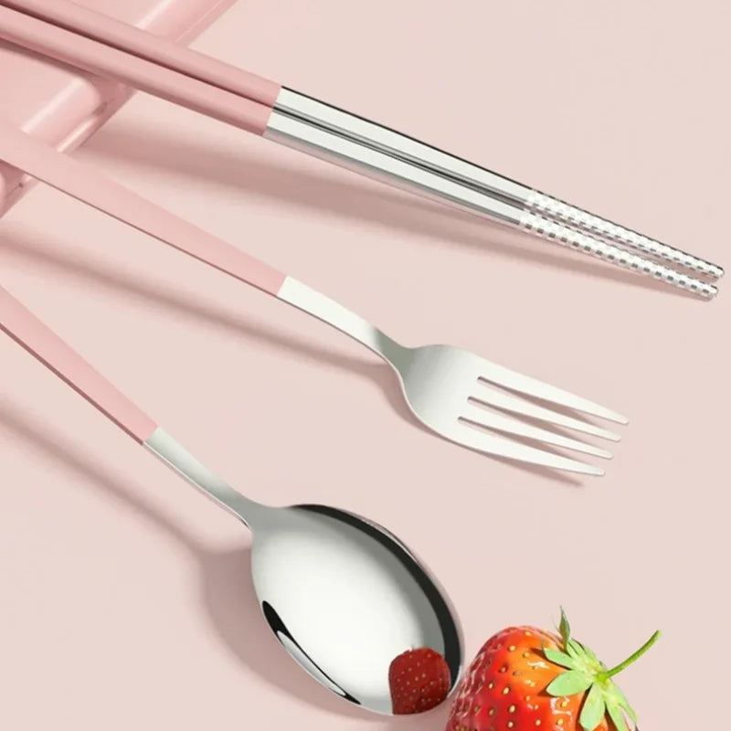 أدوات طعام من الستانلس للأطفال والطلاب 🍴